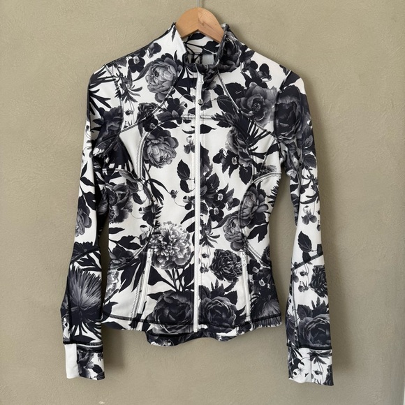 lululemon athletica Tops - Lululemon - Floral Define Jacket - Size 6